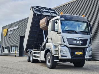 TGS 28.400 6x4-4 BL  / Z CRANE + 2 SIDE TIPPER